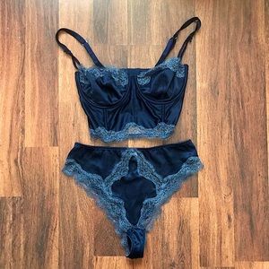 Victoria’s Secret Dream Angels Bustier Corset w/ matching Brazilian Panty Set